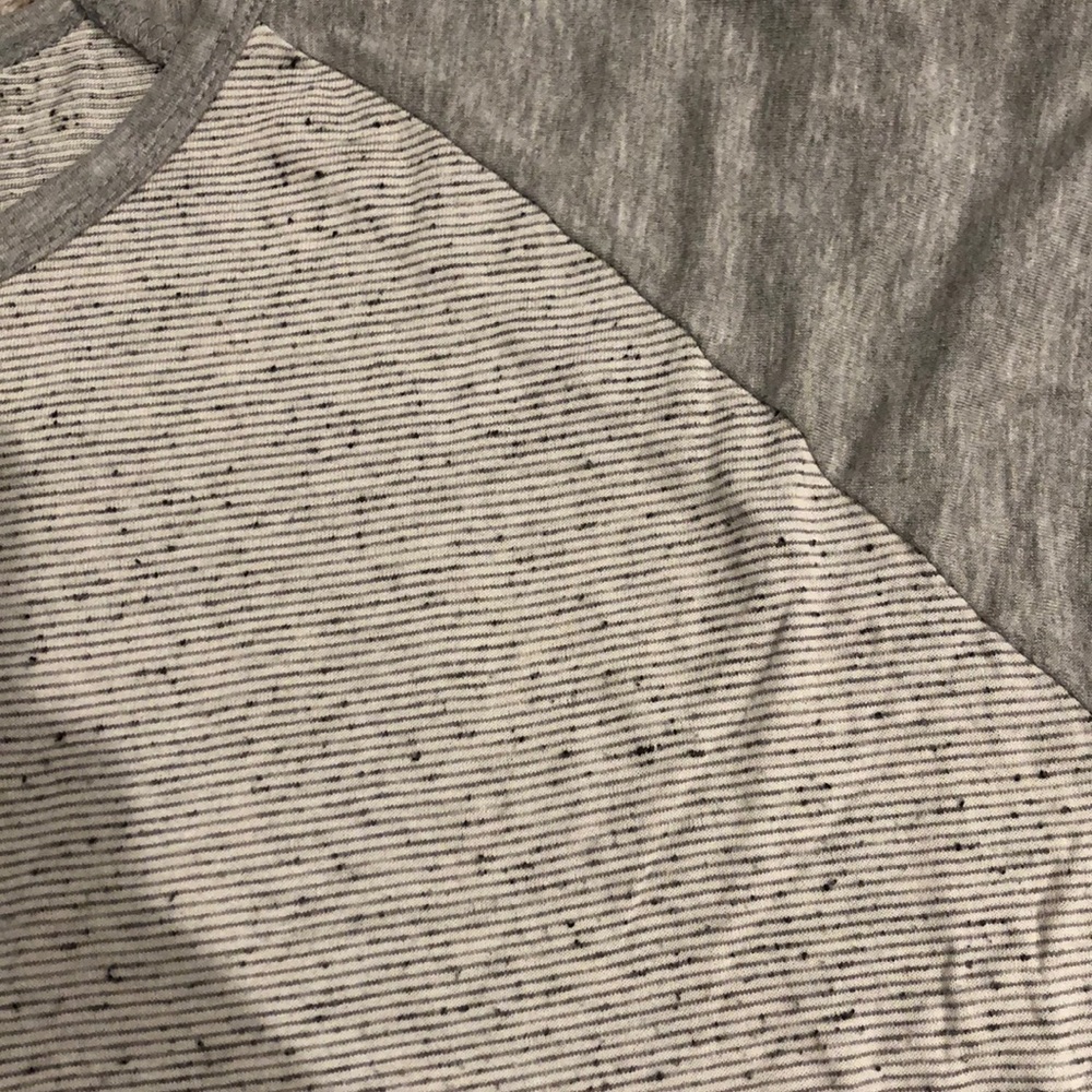 Lularoe Randy Tee - Picture 3 of 4